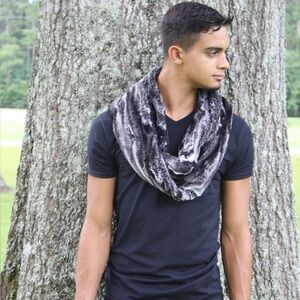 Hip Stylish Black and Gray Infinity Scarf